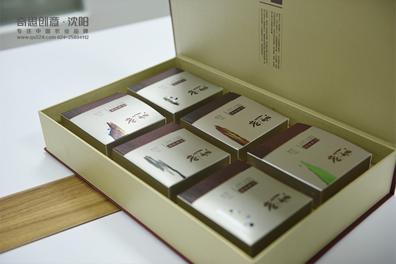 盤(pán)錦錦珠米業(yè) 濕地品牌印象盤(pán)錦高端大米禮品盒包裝設計 盤(pán)錦大米高端禮品包裝設計